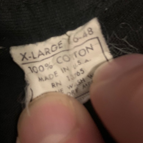 Vintage ‘77 Elvis Presley Memorial Graphic Tee - Picture 5 of 5